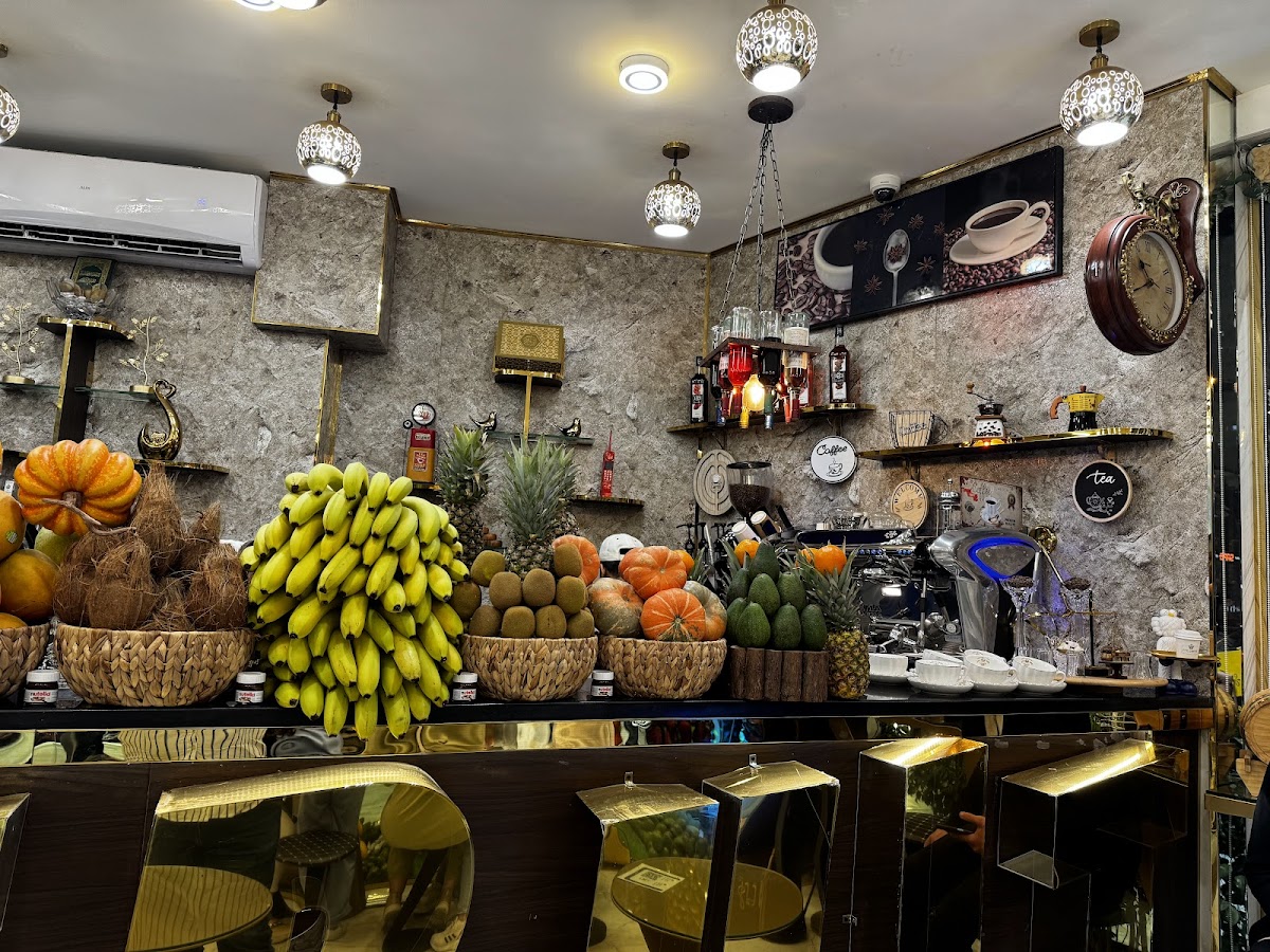 Fun fruit cafe