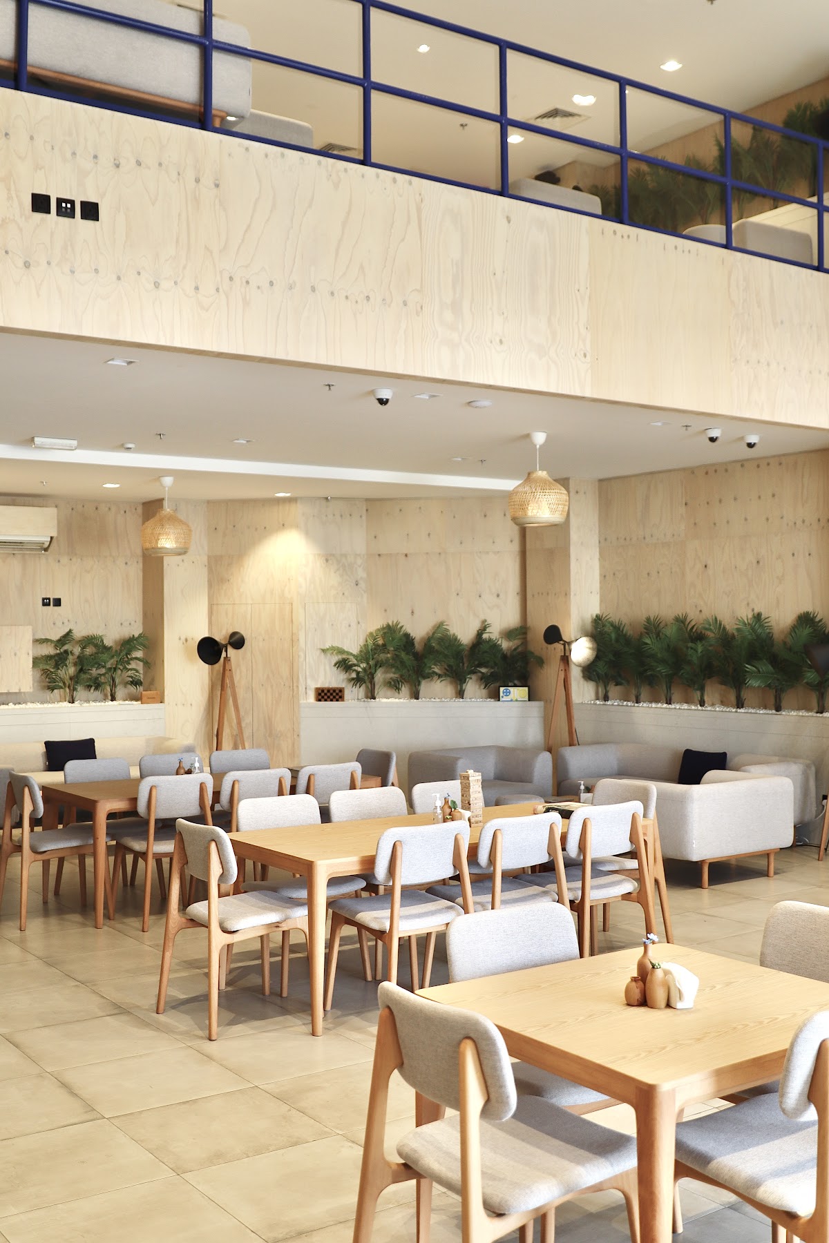 Canvas Café