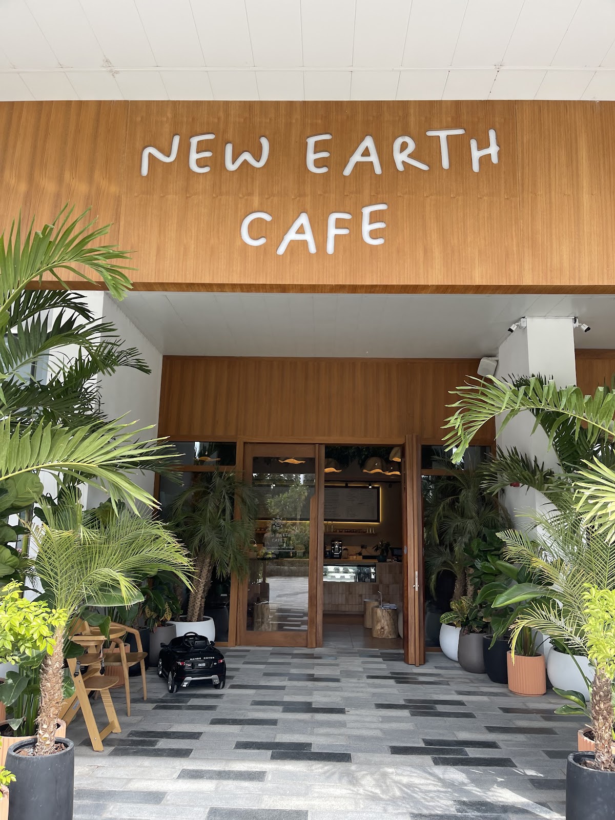 New Earth Café