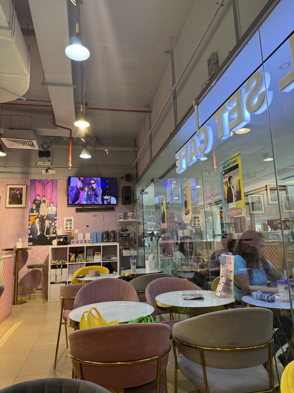 Dul Set Cafe